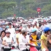 Phương tiện giao thông cá nhân đường bộ sẽ bị hạn chế bằng cách thu phí tăng 5% mỗi năm. (Ảnh: Hồng Kiều/Vietnam+)
