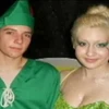 April Spielman và bạn trai hóa trang thành hai nhân vật tiên nữ Tinkerbell và Peter Pan. (Nguồn: Internet)