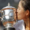 Li Na ăn mừng chức vô địch Roland Garros. (Nguồn: Reuters)