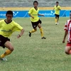Một pha tranh bóng ở giải U15 toàn quốc báo Thiếu niên Tiền Phong năm 2009. (Ảnh: Lan Xuân/TTXVN) 