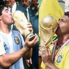 Romario (phải) và Maradona. (Nguồn: Internet)