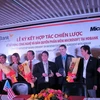 Lễ ký kết giữa HDBank và Microsoft Việt Nam. (Ảnh: PV/Vietnam+)