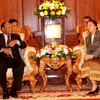 Chủ tịch Quốc hội Campuchia Samdech Heng Somrin (trái) hội đàm với Chủ tịch Quốc hội Lào Pany Yathotou. (Ảnh: Hoàng Chương/Vietnam+)