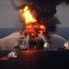 Giàn khoan dầu Deepwater Horizon bị nổ ở ngoài Vịnh Mexico. (Nguồn: AP)