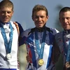 Lance Armstrong (ngoài cùng bên phải) trên bục trao giải ở Olympic 2000. (Nguồn: AP)