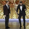 Cách dẫn chương trình hài hước của Neil Patrick Harris (trái) là một trong những điều mang lại thành công cho lễ trao giải Emmy lần thứ 65. (Nguồn: AP)