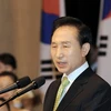 Vai trò của Tổng thống Lee Myung-bak có được tín nhiệm hay không cũng được đánh giá thông qua cuộc bỏ phiếu này. (Ảnh: AFP/TTXVN)