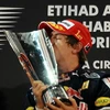 Sebastian Vettel cán địch đầu tiên ở chặng cuối Grand Prix Abu Dhabi. (Ảnh: TT&VH)