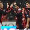Beckham chia vui cùng đồng đội trong ngày ra mắt trở lại ở AC Milan. (Ảnh: AFP)