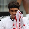 Roger Federer thất thần sau trận đấu. (Ảnh: Getty Images)