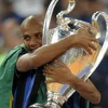 Maicon ra đi sau mùa giải thành công cùng Inter. (Nguồn: Getty Images)