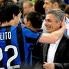 Mourinho luôn dành tình cảm cho Milito. (Nguồn: Reuters)