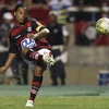 Ronaldinho liên tục bị la ó mỗi khi chạm bóng. (Nguồn: AP)