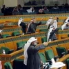 Các nghị sĩ Kuwait tranh cãi trong một phiên họp quốc hội tại Kuwait City. (Nguồn: AFP)