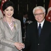 Thủ tướng Thái Lan Yingluck và Tổng thống Tony Tan Keng Yam. (Nguồn: Reuters)