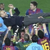 Thầy Pep Guardiola được các học trò tung hứng. (Nguồn: Getty Images)