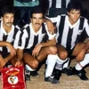 Jose Mourinho (bìa phải) khi còn là cầu thủ. (Nguồn: Internet)