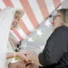 Diane Waller và Randy Kjarland trong lễ kết hôn. (Nguồn: AP)