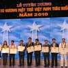 Những cá nhân được trao giải Gương mặt trẻ Việt Nam tiêu biểu năm 2010. (Ảnh: Hồng Kiều/Vietnam+)