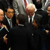 Đại diện thường trực tại Liên hợp quốc của Anh, Trung Quốc, Đức, Nga, Mỹ và Pháp, trước cuộc họp Hội đồng bảo an, ngày 9/6. (Ảnh: THX/TTXVN)