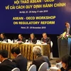 Công bố đánh giá của OECD về Chương trình đơn giản hóa thủ tục hành chính của Việt Nam giai đoạn 2007-2010. (Ảnh: Đình Huệ/TTXVN)