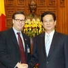 Thủ tướng Nguyễn Tấn Dũng tiếp Chủ tịch Hội đồng Kinh doanh Hoa Kỳ-ASEAN Alexander Feldman. (Ảnh: Doãn Tấn/TTXVN)