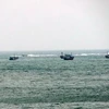 Tàu thuyền của ngư dân huyện Tuy An, tỉnh Phú Yên trên đường vào cửa biển tránh trú bão. (Ảnh: Thế Lập/TTXVN)