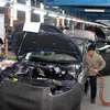 Lắp ráp xe ôtô du lịch 5 chỗ tại Nhà máy Ford Việt Nam. (Ảnh: Trần Việt/TTXVN)