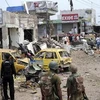 Hiện trường của vụ nổ bom ở thành phố Peshawar, Tây Nam Pakistan. (Ảnh: AFP/TTXVN)