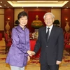 Tổng Bí thư Nguyễn Phú Trọng đón tiếp Tổng thống Hàn Quốc Park Geun Hye đang thăm cấp Nhà nước Việt Nam. (Ảnh: Trí Dũng/TTXVN)