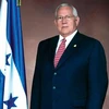 Tổng thống tiếm quyền Honduras Roberto Micheletti. (Ảnh: aboututila.com)