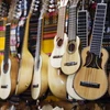 Đàn Charango, nhạc cụ đặc trưng của các cộng đồng thổ dân sinh sống tại các cao nguyên Bolivia. (Ảnh: art.com)