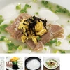 Canh Tteokguk - món ăn truyền thống đặc trưng nhất của người Hàn Quốc trong dịp Tết. (Ảnh: Internet)