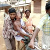 Một người già ở Ấn Độ được chuyển đến bệnh viện do say nắng. Ảnh minh họa. (Nguồn: Internet)
