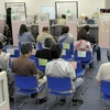 Những người tìm việc đợi phỏng vấn tại văn phòng trao đổi việc làm ở thủ đô Tokyo, Nhật Bản. (Nguồn: AFP/TTXVN)