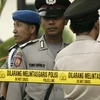Cảnh sát Indonesia có mặt tại hiện trường sau khi xảy ra vụ nã súng. (Nguồn: Reuters)