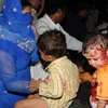 Nhiều trẻ em là nạn nhân trong vụ đánh bom tại ngôi đền Abdullah Shah Ghazi ở Pakistan. (Nguồn: Getty Images) 