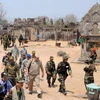 Phái đoàn tùy viên quân sự nước ngoài thăm ngôi đền cổ Preah Vihear ngày 3/3. (Nguồn: THX/TTXVN)