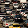 Xe ôtô trên tuyến đường cao tốc giữa Los Angeles và các thành phố khác ở Pasadena, Mỹ. Ảnh minh họa. (Nguồn: AFP/TTXVN)