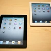 Hai phiên bản màu đen và trắng của iPad2. Ảnh minh họa. (Nguồn: AFP/TTXVN)