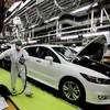 Mẫu xe Honda Accord được kiểm tra lần cuối cùng tại nhà máy trước khi xuất xưởng. (Nguồn: AP) 