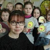 Cô giáo và các em học sinh Nga. (Nguồn: nordvux.net)