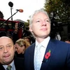 Nhà sáng lập Wikileaks Assange đến Tòa án tối cao London ngày 2/11. (Nguồn: Getty Images) 