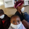 Các bệnh nhân lao tại Khayelitsha, bờ biển phía Tây Nam Nam Phi. (Nguồn: AFP/TTXVN)