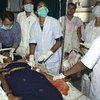 Chăm sóc một bệnh nhân viêm gan B tại Ấn Độ. (Nguồn: AFP/TTXVN)