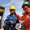 Nhân viên nhà máy dầu khí BP ở Tangguh, Indonesia. (Nguồn: bp)