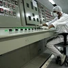 Một kỹ sư Iran làm việc tại cơ sở hạt nhân bên ngoài thành phố Isfahan. (Nguồn: AP)