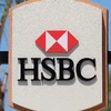 Biểu tượng của Ngân hàng HSBC tại chi nhánh ở Alhambra, phía Đông thành phố Los Angeles, bang California. (Nguồn: AFP/TTXVN)