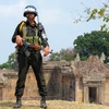 Binh sĩ Campuchia gác tại đền Preah Vihear. (Nguồn: AFP/TTXVN)