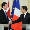 Tân Thủ tướng Anh David Cameron và Tổng thống Pháp Nicolas Sarkozy tại cuộc họp báo chung ở Điện Elysee. (Nguồn: Getty Images)